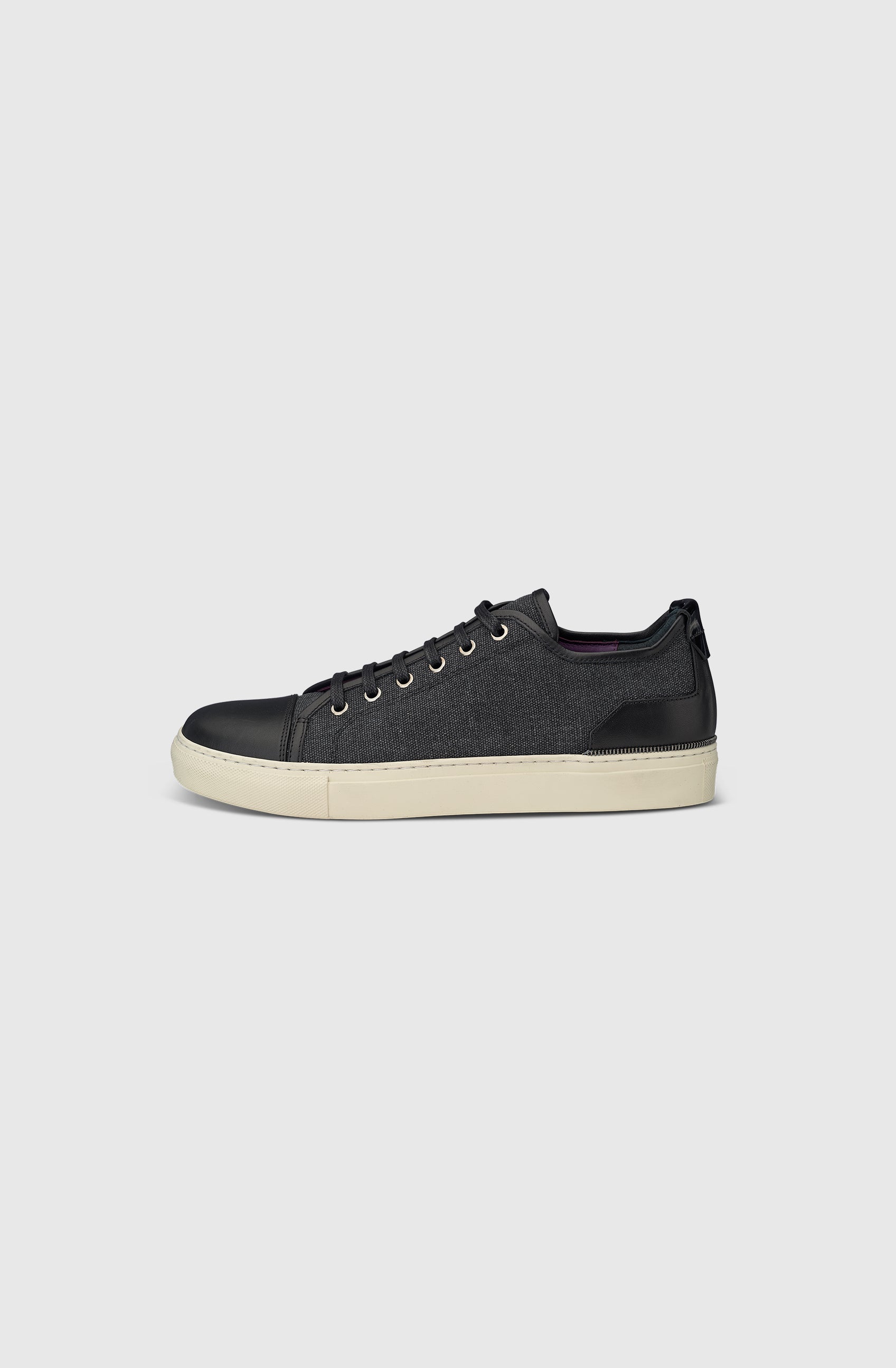 Mr Low Canvas - Black